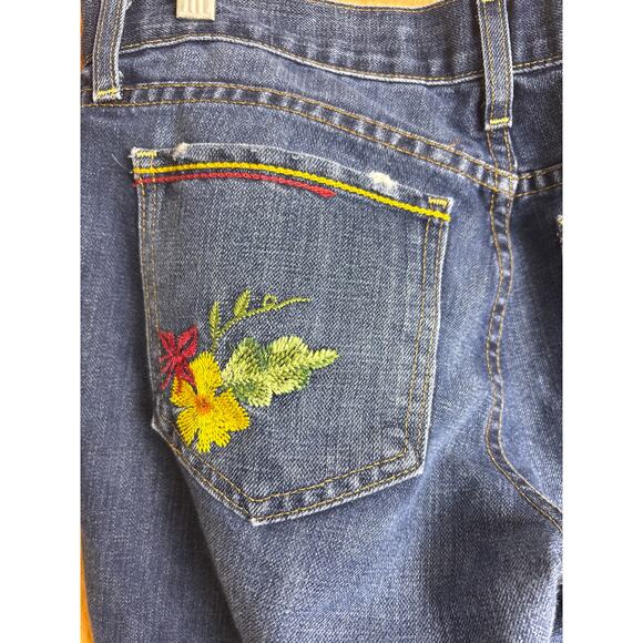 Embroidered Low Rise Flair GAP jeans with White Lace Duster Bundle Size 6 - Picture 5 of 10